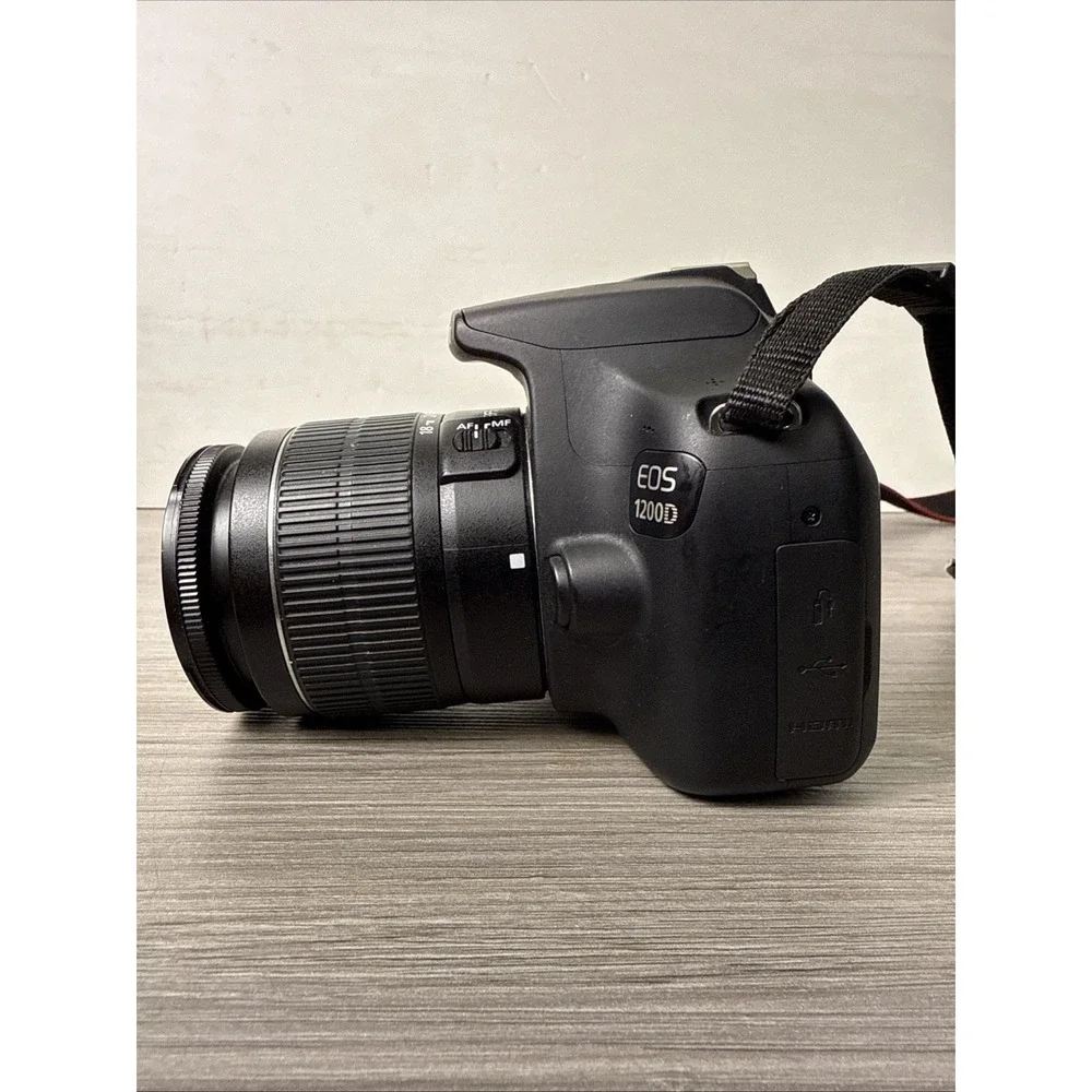 Canon EOS 1200D 18MP Digital SLR Camera EF-S 18-55mm‎ III lens, 32gb Sd Card